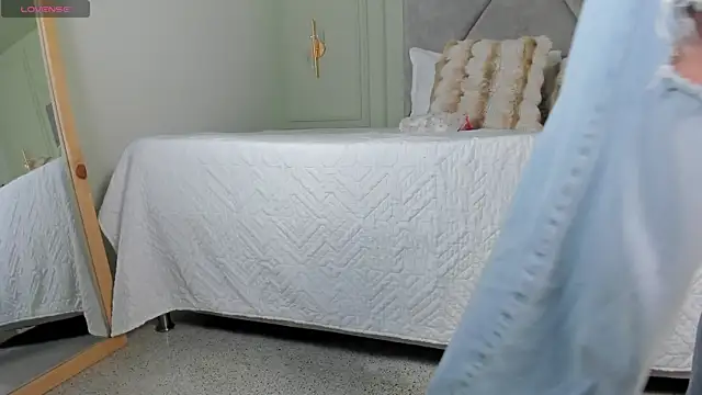  Miss Kimm online show from October 16, 12:06 pm