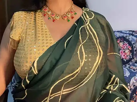 Snapshot of Aishwarya_101_ chatting on September 26, 6:23 pm Aishwarya 101  online show from September 26, 6:23 pm