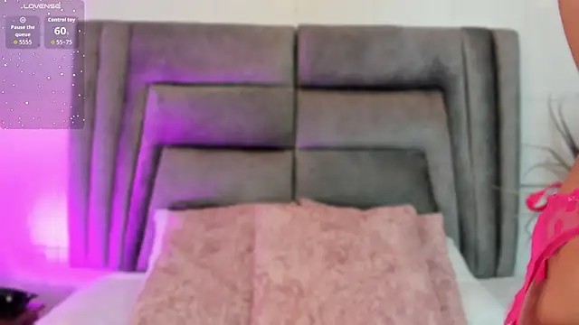 sophiee smith online show from October 20, 11:21 am