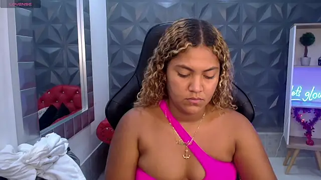 Cristal War online show from March 22, 11:30 pm