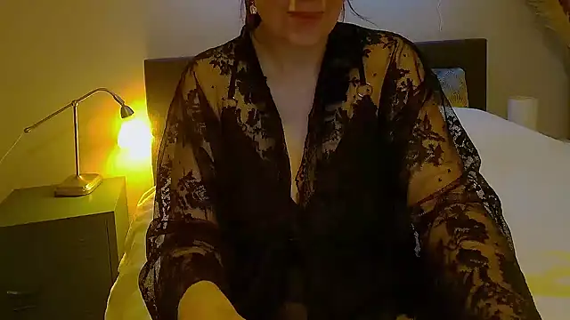 Ella Next Door online show from December 23, 9:29 pm