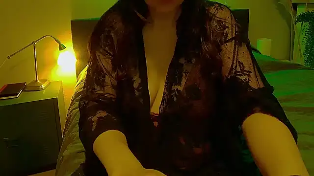 Ella Next Door online show from January 4, 10:55 pm