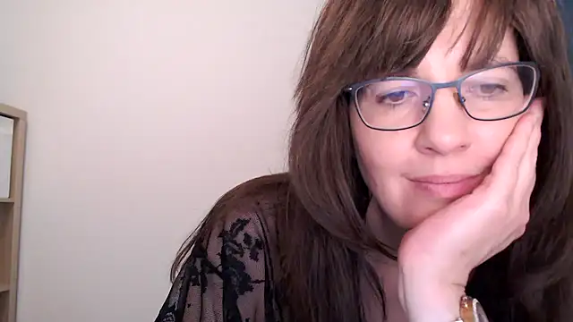 Ella Next Door online show from December 21, 9:44 pm