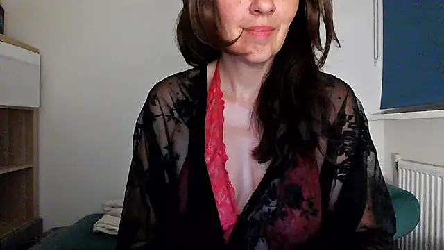 Snapshot of Ella_Next_Door chatting on July 16, 9:54 pm Ella Next Door online show from July 16, 9:54 pm