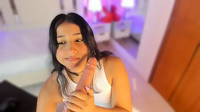 Miliaangeles online show from October 2, 12:34 pm