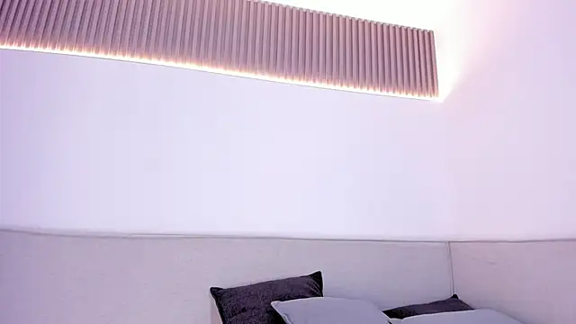 jasminehill  online show from November 22, 1:10 pm