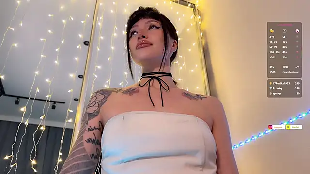 ellie miu online show from January 12, 9:31 pm