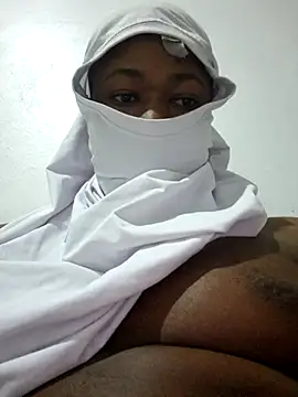 longD157 online show from September 25, 8:34 pm