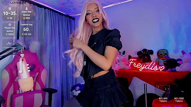 Snapshot of Miss_freydis chatting on February 14, 4:31 am Miss freydis online show from February 14, 4:31 am