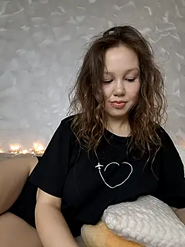  AnMiss  online show from December 19, 8:05 pm