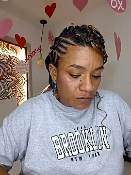 Selket11 online show from February 4, 5:01 pm