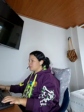 Selket11 online show from March 5, 1:28 pm