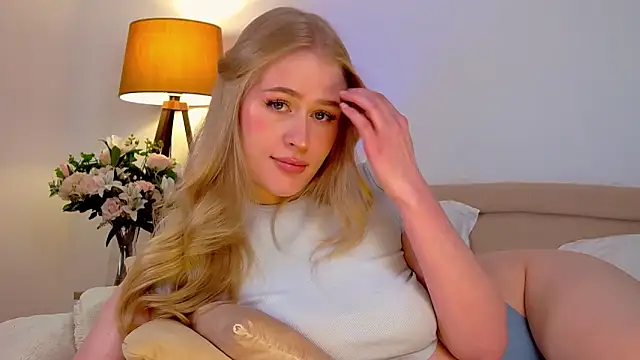 JuliaJaee online show from January 21, 11:13 pm