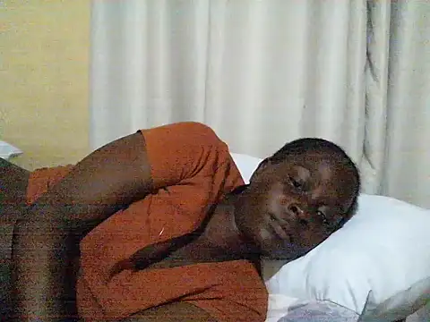 Snapshot of ara_bella chatting on October 11, 9:57 pm ara bella online show from October 11, 9:57 pm