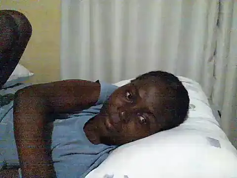 Snapshot of ara_bella chatting on October 13, 9:26 pm ara bella online show from October 13, 9:26 pm