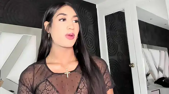 ambermartin  online show from January 29, 7:11 pm