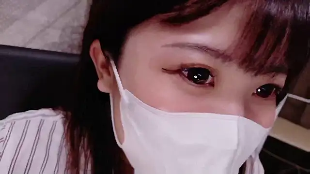 Snapshot of ManaMi-maru chatting on October 15, 11:54 am ManaMi-maru online show from October 15, 11:54 am