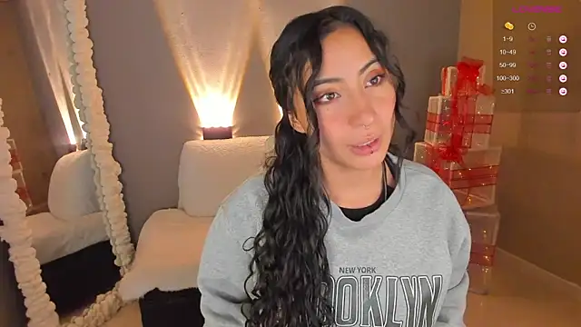 amber curly online show from December 29, 4:19 pm