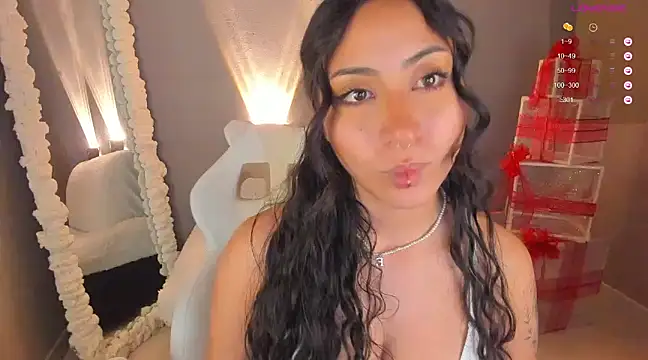 amber curly online show from January 15, 9:09 pm