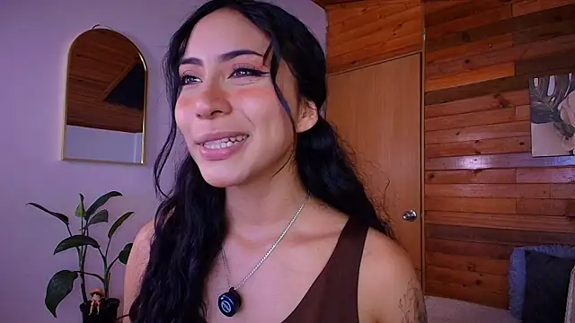 amber curly online show from June 9, 9:04 pm