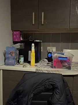 Snapshot of EvieRoseex chatting on December 6, 10:19 pm EvieRoseex online show from December 6, 10:19 pm