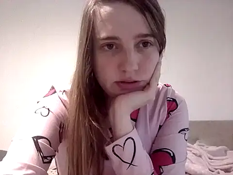 Snapshot of EvieRoseex chatting on April 2, 6:16 pm EvieRoseex online show from April 2, 6:16 pm