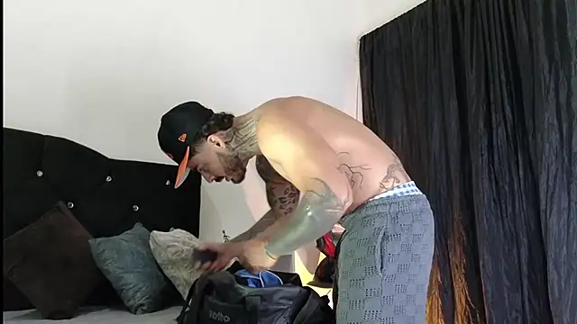 john cartter1 online show from October 2, 11:06 am