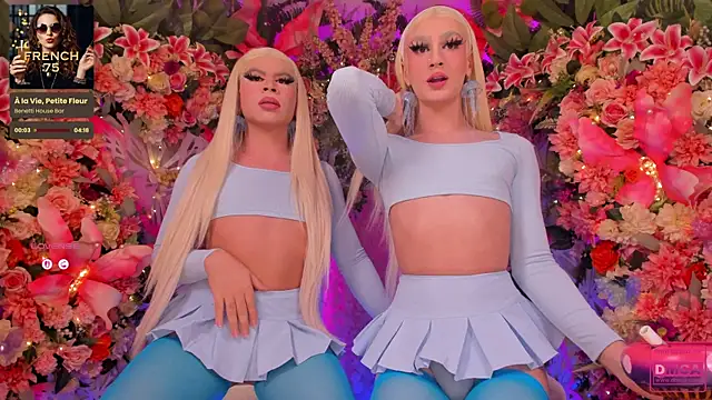 Snapshot of AlisonSharon chatting on February 2, 4:00 am AlisonSharon online show from February 2, 4:00 am