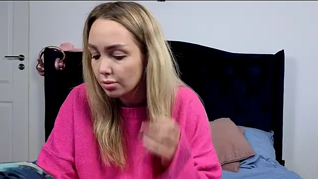 AnnaMaee online show from November 12, 7:57 pm