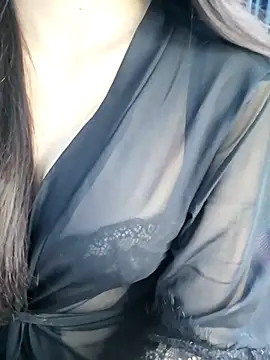 Snapshot of _Linez_ chatting on October 30, 4:41 pm  Linez  online show from October 30, 4:41 pm