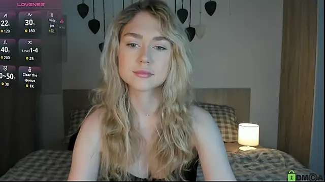 Snapshot of TheVanessaMaes chatting on November 15, 11:43 pm TheVanessaMaes online show from November 15, 11:43 pm