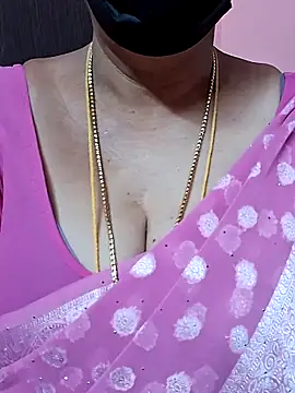 Snapshot of ananya956 chatting on September 25, 12:47 am ananya956 online show from September 25, 12:47 am