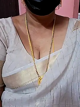 Snapshot of ananya956 chatting on October 3, 10:29 pm ananya956 online show from October 3, 10:29 pm