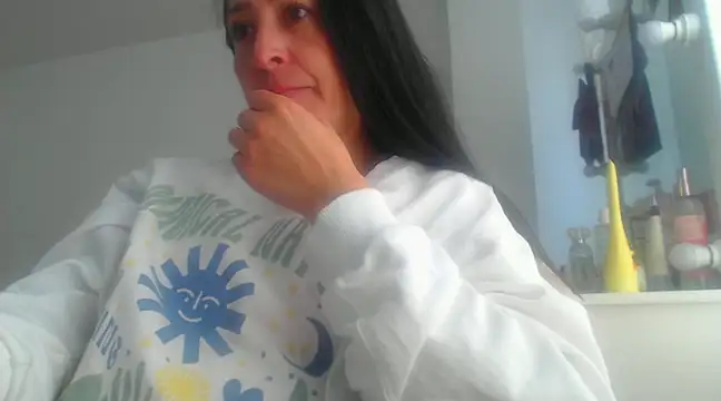 naughthyany16 online show from December 11, 6:42 pm