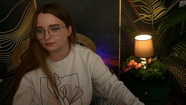 MagicPeachh  online show from December 19, 5:18 pm