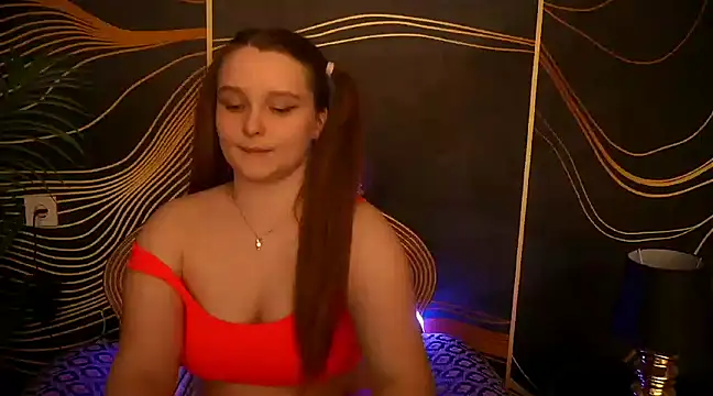 MagicPeachh  online show from March 10, 7:40 pm