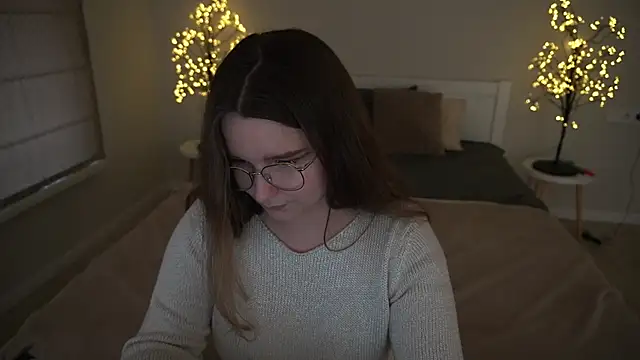 MagicPeachh  online show from September 24, 1:03 pm