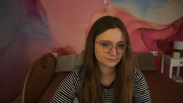 MagicPeachh  online show from October 16, 8:59 am