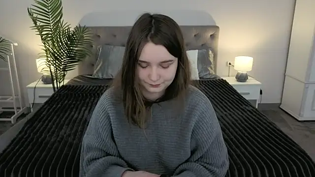 Snapshot of MagicPeachh_ chatting on March 23, 6:50 am MagicPeachh online show from March 23, 6:50 am