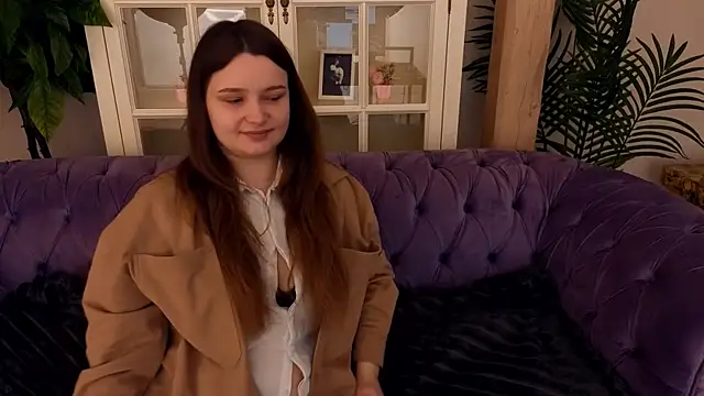 Snapshot of MagicPeachh_ chatting on March 30, 6:47 am MagicPeachh online show from March 30, 6:47 am