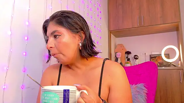 im anna  online show from June 13, 2:48 pm