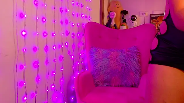 im anna  online show from June 14, 2:24 am