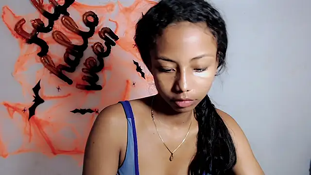 jasmin brunette  online show from October 14, 1:01 pm