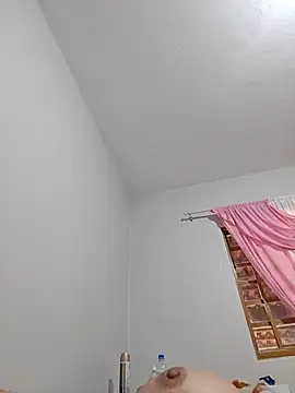 BrendaBittencourt online show from November 17, 10:21 am