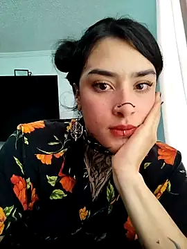 taaylor33 online show from October 15, 6:30 pm