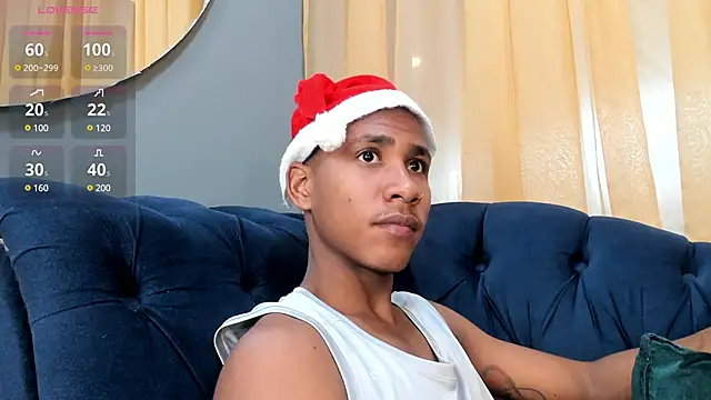 Ethan Fox11 online show from December 9, 2:17 pm