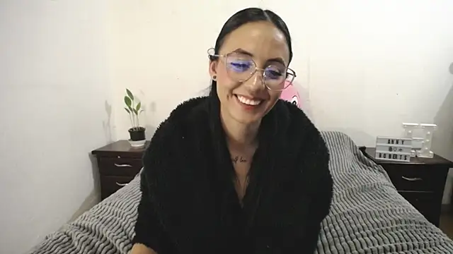 Snapshot of anny_roberts chatting on January 20, 11:43 pm anny roberts online show from January 20, 11:43 pm