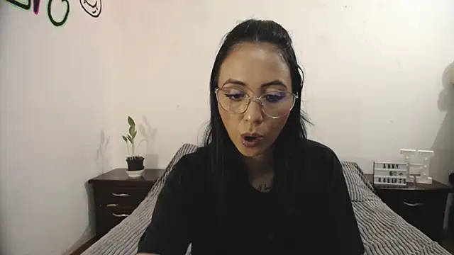 Snapshot of anny_roberts chatting on January 26, 6:58 pm anny roberts online show from January 26, 6:58 pm