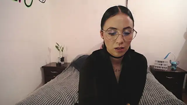 Snapshot of anny_roberts chatting on February 11, 11:33 pm anny roberts online show from February 11, 11:33 pm