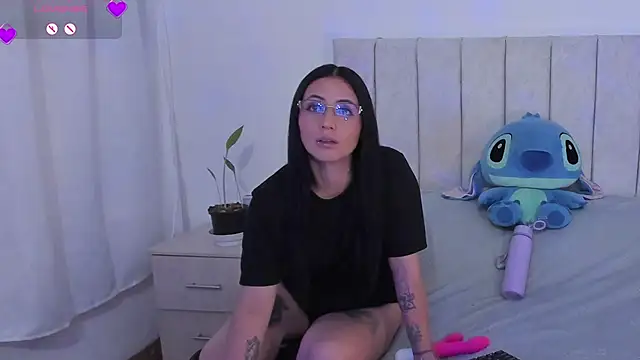 Snapshot of anny_roberts chatting on November 21, 10:19 pm anny roberts online show from November 21, 10:19 pm